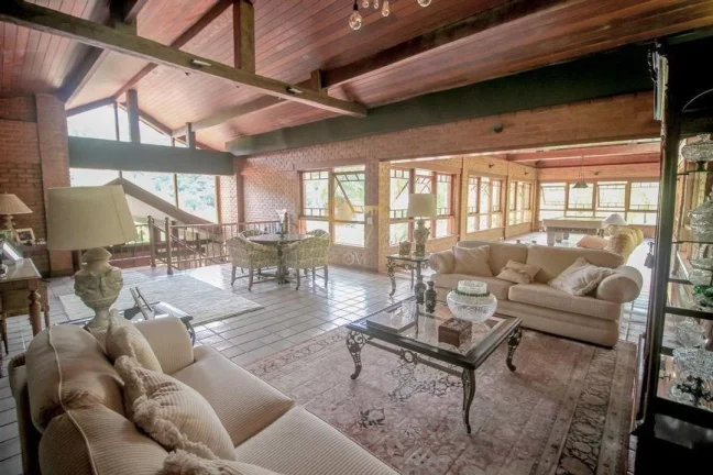 Imagem Casa em Condomínio para Venda em Teresópolis / RJ no bairro Quebra Frascos