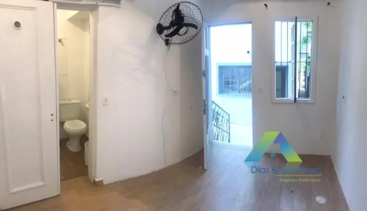 Imagem Casa a venda Cerqueira César · 220m² · 6 Quartos · 2 Vagas