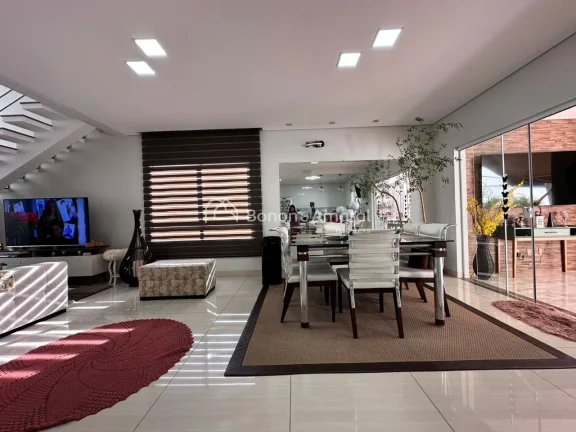Imagem Casa à venda no Condomínio Reserva Real em Paulínia

O sobrado conta com uma sala de estar c/ pé...