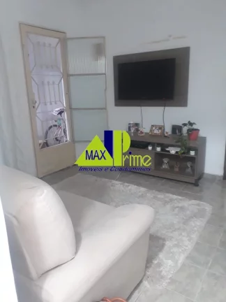 Imagem Imperdível casa à venda em São Paulo-SP no Jardim Pedro José Nunes! 5 quartos, 1 suíte, 2 vagas de garagem e 140m² de área.