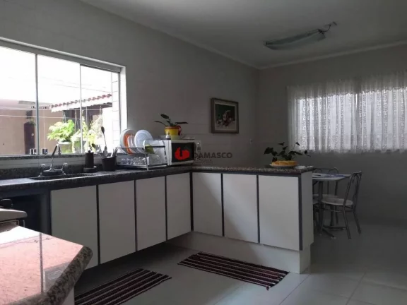 Imagem Sobrado à venda 3 Quartos, 1 Suite, 4 Vagas, 320M², Santa Paula, São Caetano do Sul - SP