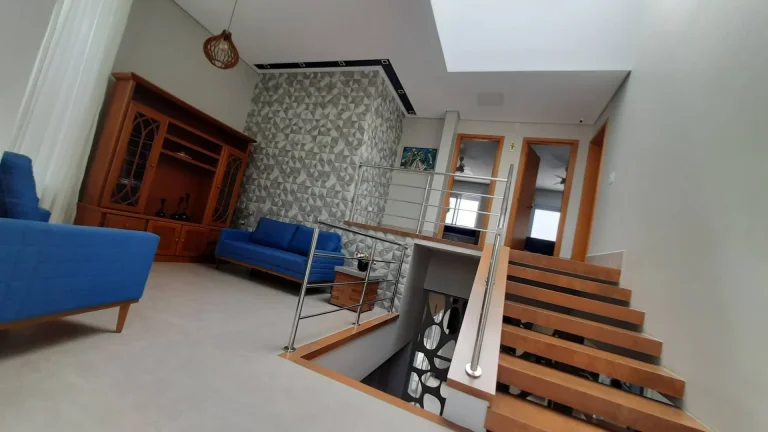 Imagem Casa alto padrão no condomínio Vila Real