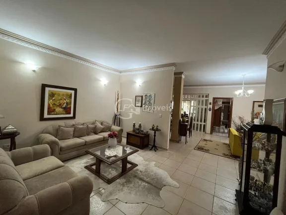 Imagem Linda casa de esquina - 4 quartos