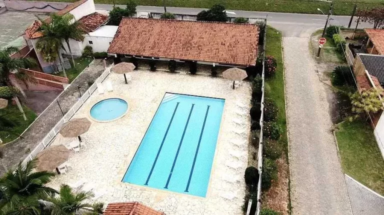 Imagem Sobrado em condomínio frente mar 3 dormitórios sendo 1 suíte e 1 vaga - Barra Velha - Tabuleiro /SC