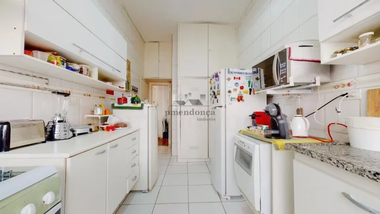 Imagem Apartamento à venda na Conselheiro Brotero com 4 quartos sendo 1 suite e 1 vaga, 197m²