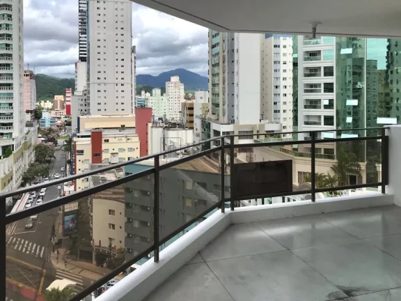 Imagem Apartamento Quadra Mar com 03 dormitórios à venda no Centro de Balneário Cambori