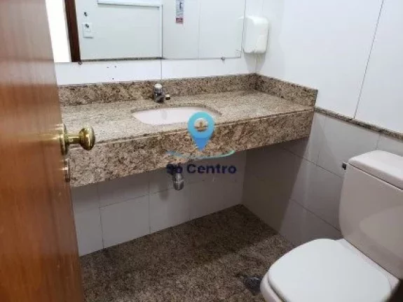 Imagem Excelente sala para locação , composta por recepção, dois banheiros, copa, 2 consultórios e uma...