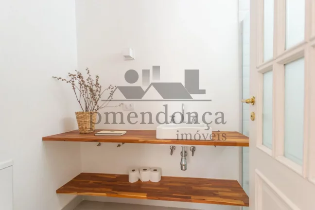 Imagem Apartamento com 181m² na Rua Itambé, 3 suítes e 2 vagas.