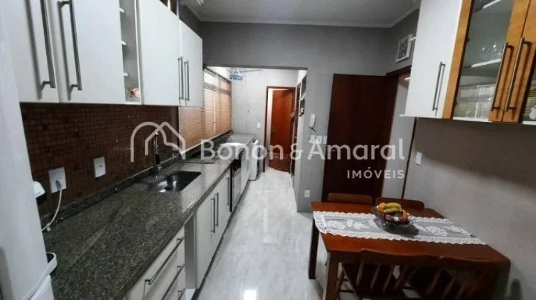 Imagem Ótimo apartamento reformado à venda no Taquaral com 3 quartos, sendo 1 suite, sala com ampla sacad...