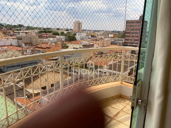 Imagem Apartamento com 3 dormitórios para alugar, 108 m² por R$ 3.550/mês - Setor Central - Itumbiara/GO