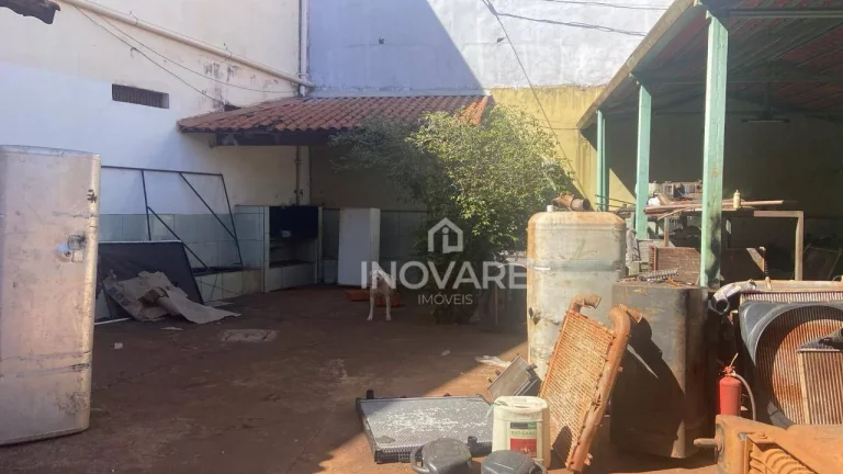Imagem Casa com 2 dormitórios para alugar, 100 m² por R$ 1.900,00/mês - Karfan - Itumbiara/GO