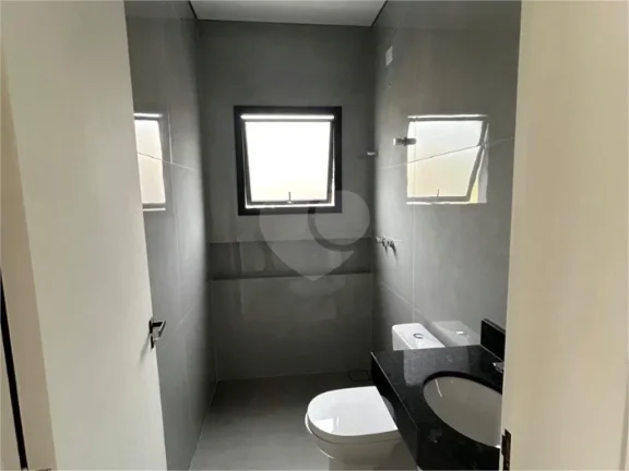 Imagem Sobrado à venda com 3 quartos, sendo 3 suítes, em Vila Yara, Osasco - SP
