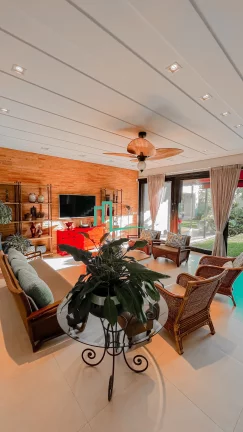 Imagem Magnifica casa com projeto arquitetônico diferenciado e exclusivo em um lote de esquina com 1.050 metros em um dos condominios mais valorizados e proc