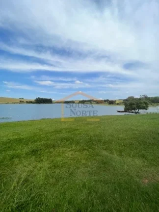 Terreno, Área total de 3.000m²
Medindo 16,00 metros de frente; 116,00 metros do lado direito; 116,...