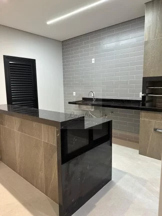 Imagem Casa em Condomínio de Luxo com 3 Suítes e 4 Vagas de Garagem em Coxipó da Ponte, Cuiabá-MT - Imperdível!