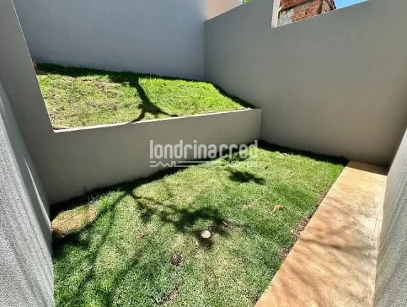 Imagem Casa geminada na zona norte de Londrina com 2 dormitórios, sala, cozinha, banheiro, garagem e 100m² de terreno. Oportunidade imperdível!