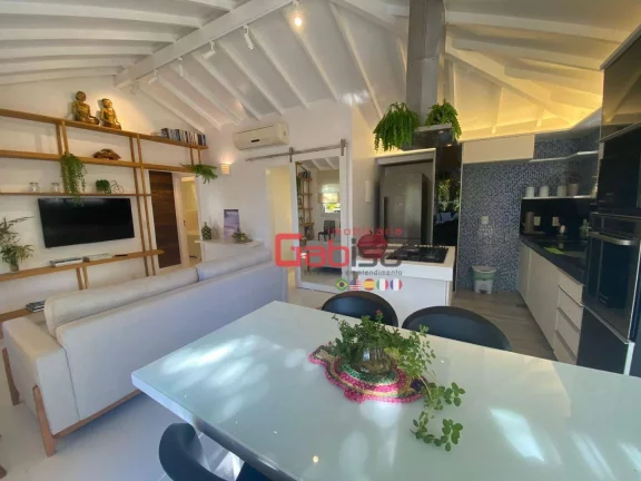 Imagem Casa com 2 dormitórios à venda, 120 m² por R$ 1.500.000,00 - Ferradura - Armação dos Búzios/RJ