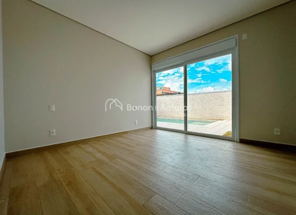 Imagem Casa de Alto Padrão com Projeto Contemporâneo e Acabamento Impecável

Esta casa de arquitetura co...