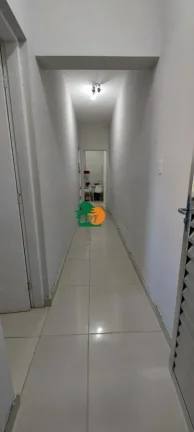 Imagem Casa para Venda em São Roque, Jardim Mosteiro, 2 dormitórios, 1 suíte, 1 banheiro, 2 vagas