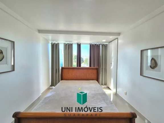 Imagem Casa à venda na Praia do Morro - Guarapari com 3 suítes, piscina e ótima localização.
