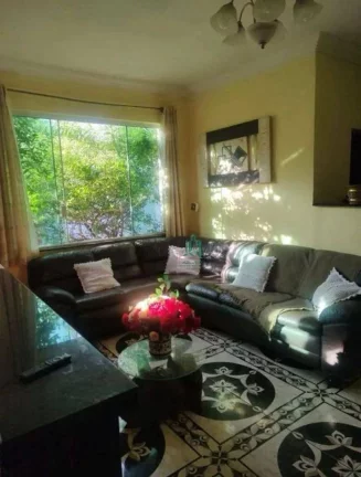 Imagem Casa com 2 dormitórios à venda, 200 m² por R$ 420.000,00 - Jardim Nova Cidade - Guarulhos/SP