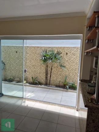 Imagem Sobrado à venda em São Bernardo do Campo, Taboão, com 3 quartos, 278m2