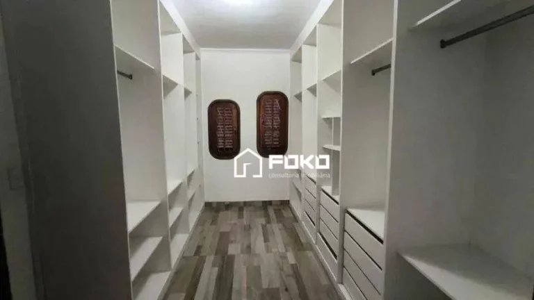 Imagem Sobrado com 4 dormitórios para alugar, 270 m² por R$ 6.300,00/mês - Jardim Bom Clima - Guarulhos/SP