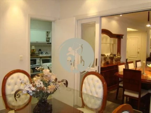 Imagem Apartamento ricamente decorado e mobiliado a venda com vista pro mar!