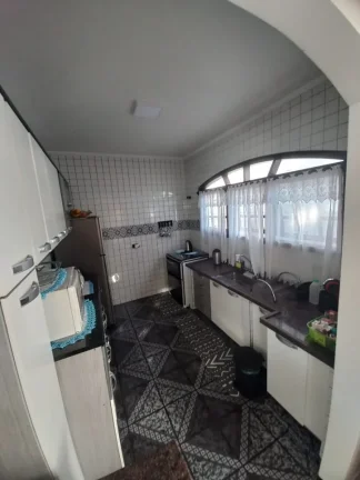 Imagem Imóvel Misto, muito amplo para residência e comércio.