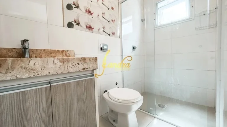 Imagem Casa térrea em Condomínio com 04 suítes mobiliado e decorado