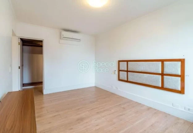 Imagem Ótima cobertura em Perdizes com 237m² divididos em dois pavimentos. No primeiro piso temos um óti...