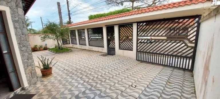 Imagem CASA 300 MTS DA PRAIA COM PISCINA