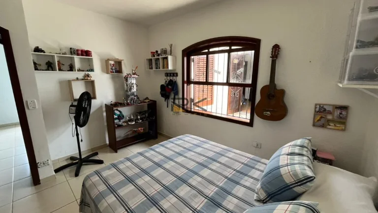 Imagem Casa à venda no Itagua 50 metros da orla,com 5 dormitórios
