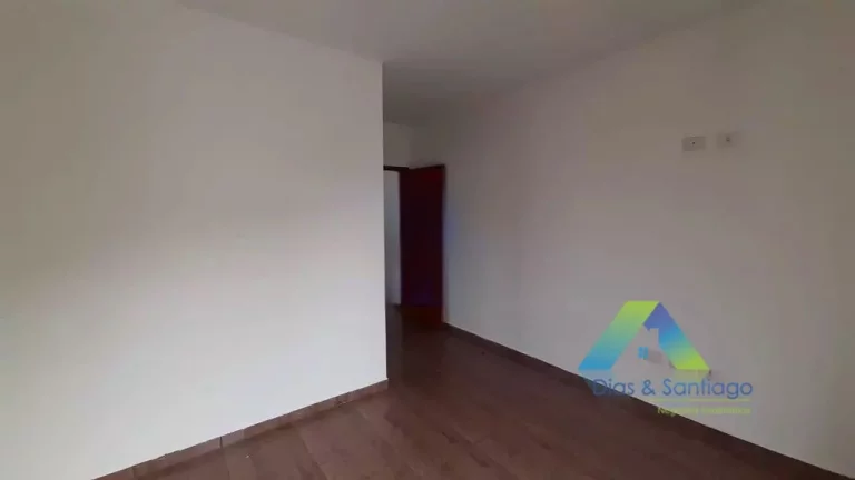 Imagem Casa à venda com 3 dormitórios e 2 vagas em Jardim Clímax, São Paulo/SP