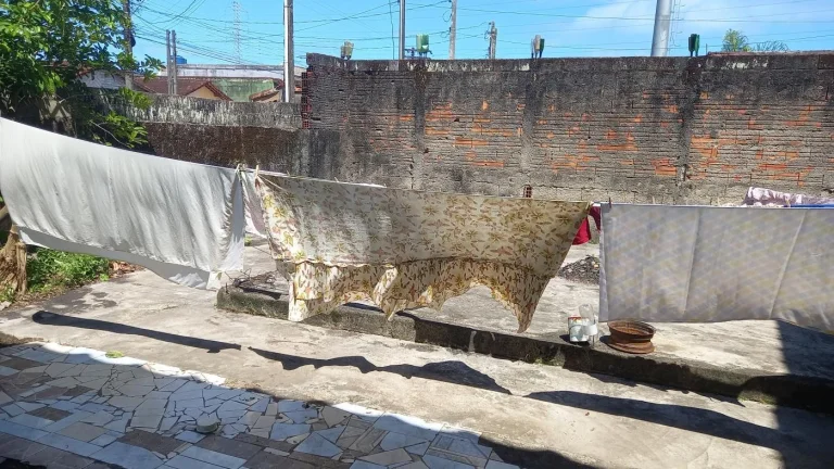 Imagem Casa para Venda em Itanhaém, Loty, 3 dormitórios, 1 suíte, 1 banheiro, 4 vagas