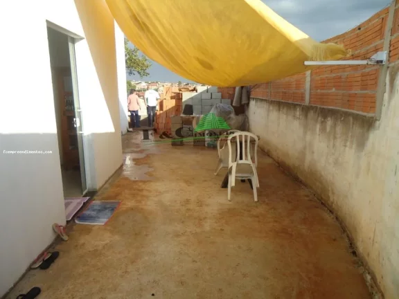 Imagem Casa para Venda em Limeira, Parque Residencial Aeroporto, 2 dormitórios, 1 suíte, 1 banheiro, 3 vagas