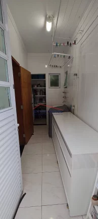 Imagem Sobreposta Baixa 3 Quartos Quintal Churrasqueira e Garagem a Venda