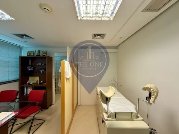 Imagem Conjunto Comercial à Venda em Moema com 2 Banheiros, 1 Vaga e 47m² - São Paulo-SP
