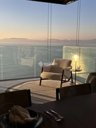 Imagem 143 Mayfair - Apartamento Decorado Frente Mar com 4 Suítes à Venda no Centro de
