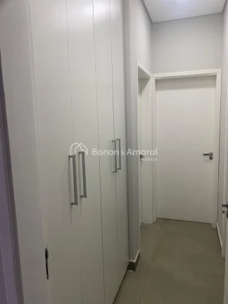 Imagem Casa térrea moderna, com 182m² de área útil em um terreno de 300m². 

Sala 2 ambientes com pé ...