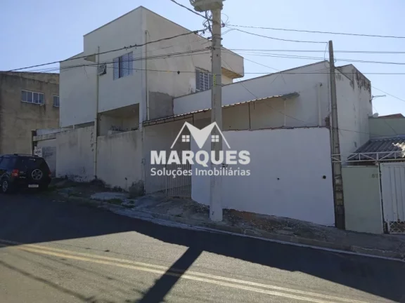 Imagem Imóvel com 4 Casas - Ideal para Investimento ou Moradia