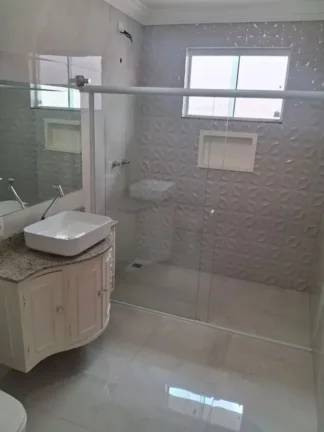 Imagem Casa Comercial para Locação no Jardim Santa Rosália, Sorocaba-SP: 2 Quartos, 2 Suítes, 2 Salas, 3 Banheiros, 300m².