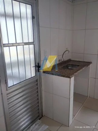 Imagem Cansado de pagar caro por um lugar pequeno? Olha essa casa com quintal.