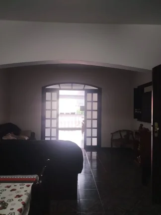 Imagem Sobrado Maravilhoso 240 m² 3 Dormitórios 2 vagas de Garagens Estuda Carro