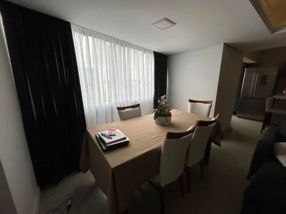 Imagem Amplo apartamento de 3 quartos sendo 1 suite mais 2 vagas com