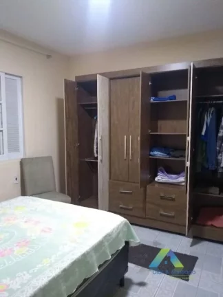 Imagem SANTO ANDRÉ excelente casa 120 metros, 3 dormitórios, 2 vagas ótima localização e valor !!!