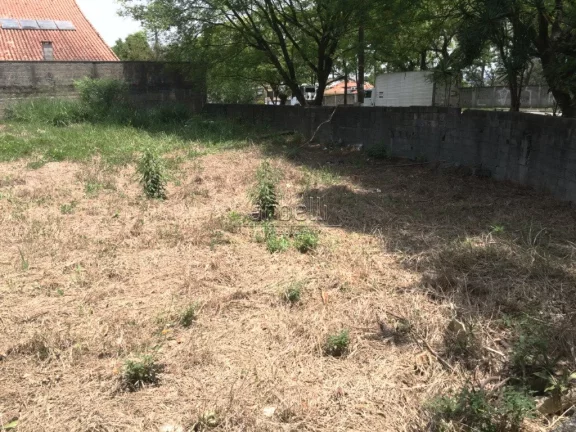 Imagem Terreno plano de esquina com 623 metros quadrados. Localização privilegiada em bairro nobre com ca...