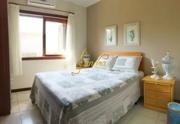 Imagem Casa térrea mobiliada e decorada em dois lotes, ótima localização