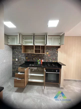 Imagem Lindo apartamento semi mobiliado recém reformado com fino padrão de acabamento.