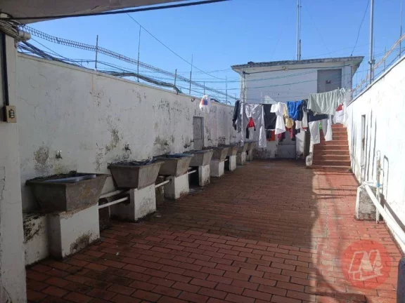 Imagem Na frente da UFRGS, kitnet reformada.